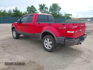 2007 Ford F-150 XLT z VIN 1FTPX04597KD31044, wystawiony jako IAAI lot #42590208 z przebiegiem 161 415 mil mil oraz . Historia ofert i sprzedaży dostępna na DreamBid. Obrazek 3.