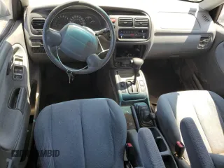 2002 Suzuki XL7 Standard z VIN JS3TX92V224107201, wystawiony jako Copart lot #61142394 z przebiegiem Nie podano mil oraz Szkoda całkowita • Salvage title. Historia ofert i sprzedaży dostępna na DreamBid. Obrazek 8.