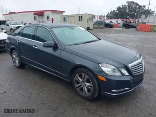 2011 Mercedes-Benz E-Class E 350 Luxury with VIN WDDHF5GBXBA441899, listed as a IAAI auction lot 41770688 with 138,994 mi miles. Bid and sale history available at carsss.com. Image 1.