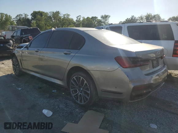 2021 BMW 7 Series 740i with VIN WBA7T2C08MCG07068, listed as a Copart auction lot 58062205 with 37,121 mi miles and Clean title. Bid and sale history available at DreamBid. Image 2.