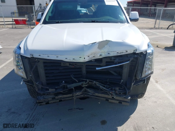 2016 Cadillac Escalade Platinum with VIN 1GYS3DKJ0GR421326, listed as a IAAI auction lot 41895557 with 78,398 mi miles. Bid and sale history available at carsss.com. Image 6.