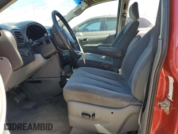2005 Dodge Caravan SXT with VIN 2D4GP44L05R218848, listed as a Copart auction lot 61288954 with 201,265 mi miles and Salvage Title. Bid and sale history available at carsss.com. Image 7.