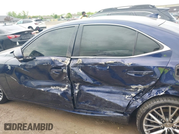 2015 Lexus IS 250 with VIN JTHCF1D20F5023138, listed as a IAAI auction lot 42251286 with 106,145 mi miles and . Bid and sale history available at DreamBid. Image 15.