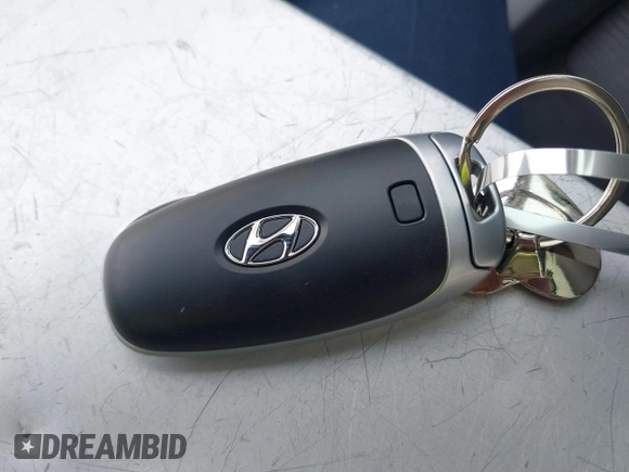 2024 Hyundai Ioniq 5 SE z VIN KM8KM4DE3RU335734, wystawiony jako IAAI lot #41657647 z przebiegiem 445 mil mil oraz . Historia ofert i sprzedaży dostępna na DreamBid. Obrazek 11.