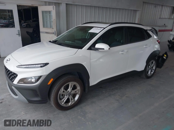 2023 Hyundai Kona SEL с VIN KM8K3CAB2PU025286, выставлен на аукционе IAAI как лот 42205469 с пробегом 22 851 миль миль и . История ставок и продаж доступна на DreamBid. Изображение 2.