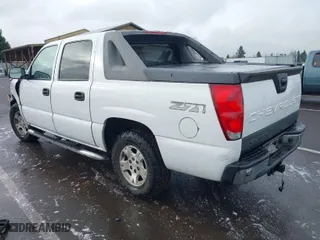 2003 Chevrolet Avalanche with VIN 3GNEK13T33G324093, listed as a IAAI auction lot 41524112 with 169,429 mi miles. Bid and sale history available at carsss.com. Image 3.