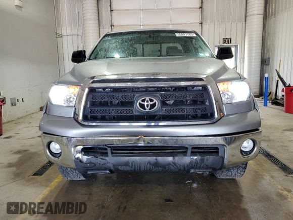 2010 Toyota Tundra с VIN 5TFUM5F11AX006417, выставлен на аукционе Copart как лот 55897725 с пробегом 203 892 миль миль и Списание • Salvage title. История ставок и продаж доступна на DreamBid. Изображение 5.