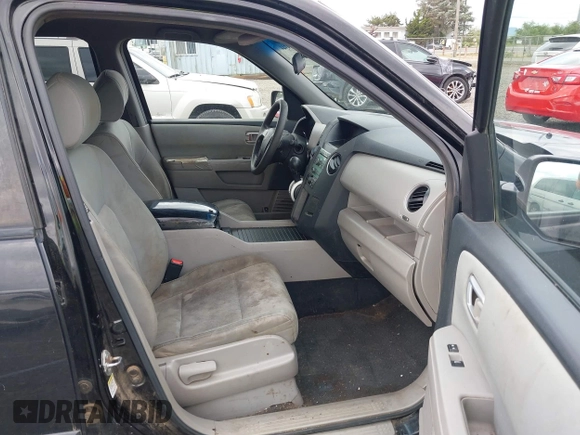 2010 Honda Pilot LX with VIN 5FNYF4H22AB032949, listed as a IAAI auction lot 42309344 with 247,611 mi miles and . Bid and sale history available at DreamBid. Image 5.