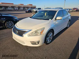 2014 Nissan Altima 2.5 SV with VIN 1N4AL3AP8EC901623, listed as a Copart auction lot 83924844 with 134,143 mi miles and Clean Title. Bid and sale history available at carsss.com. Image 2.