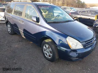 2006 Kia Sedona LX with VIN KNDMB233266051437, listed as a IAAI auction lot 41760622 with 999,999 mi miles. Bid and sale history available at carsss.com. Image 6.