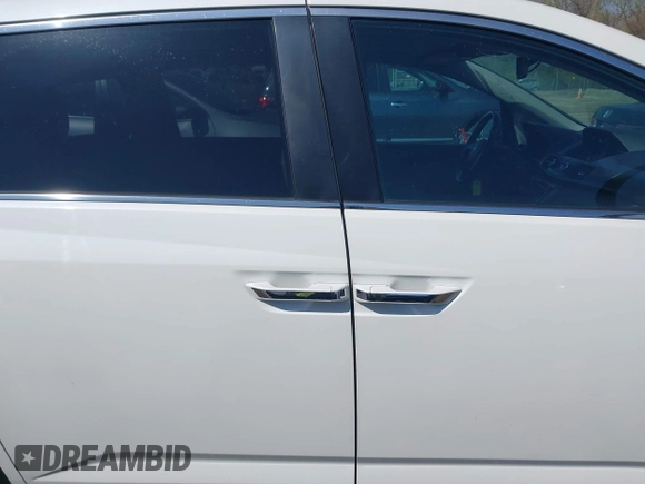 2016 Honda Odyssey EX-L with VIN 5FNRL5H68GB160563, listed as a IAAI auction lot 41962881 with 121,429 mi miles. Bid and sale history available at carsss.com. Image 14.