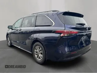 2021 Toyota Sienna XLE z VIN 5TDYRKECXMS068784, wystawiony jako Copart lot #57728635 z przebiegiem 215 072 mil mil oraz Czysty tytuł • Clean title. Historia ofert i sprzedaży dostępna na DreamBid. Obrazek 3.