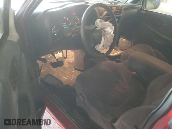 2000 GMC Sonoma SLS with VIN 1GTCS19W1Y8304827, listed as a Copart auction lot 47727685 with 254,655 mi miles and Non Repairable. Bid and sale history available at DreamBid. Image 8.