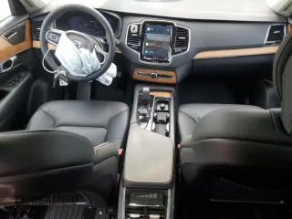2024 Volvo XC90 Plus Bright Theme with VIN YV4062PE2R1188410, listed as a Copart auction lot 51835185 with 19,548 mi miles and Salvage Title. Bid and sale history available at DreamBid. Image 8.
