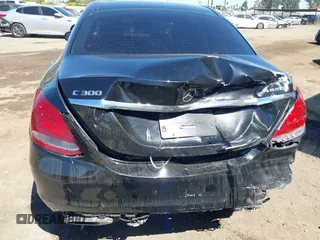 2018 Mercedes-Benz C 300 z VIN 55SWF4KB3JU234505, wystawiony jako IAAI lot #41871944 z przebiegiem 46 454 mil mil oraz . Historia ofert i sprzedaży dostępna na DreamBid. Obrazek 6.