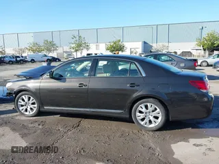 2011 Toyota Avalon with VIN 4T1BK3DB6BU403682, listed as a IAAI auction lot 41928488 with 194,490 mi miles and . Bid and sale history available at DreamBid. Image 15.
