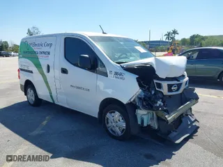 2015 Nissan NV200 SV with VIN 3N6CM0KN3FK708817, listed as a IAAI auction lot 41716806 with 132,296 mi miles. Bid and sale history available at carsss.com. Image 1.