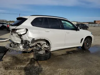 2024 BMW X5 xDrive40i z VIN 5UX23EU05R9U48829, wystawiony jako Copart lot #49902435 z przebiegiem Nie podano mil oraz Szkody całkowita. Historia ofert i sprzedaży dostępna na DreamBid. Obrazek 3.