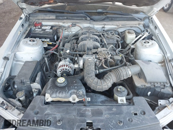 2007 Ford Mustang Deluxe with VIN 1ZVFT80N475199141, listed as a IAAI auction lot 41979242 with 243,967 mi miles and . Bid and sale history available at carsss.com. Image 10.