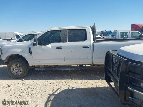 2019 Ford Super Duty F-250 SRW XL with VIN 1FT7W2B60KEF58768, listed as a IAAI auction lot 41710573 with 104,840 mi miles. Bid and sale history available at carsss.com. Image 14.