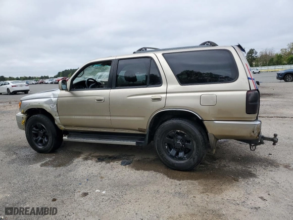 2001 Toyota 4Runner SR5 with VIN JT3HN86R119047547, listed as a Copart auction lot 51101625 with 223,736 mi miles and Salvage Title. Bid and sale history available at carsss.com. Image 2.