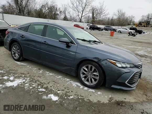 2020 Toyota Avalon Hybrid XLE z VIN 4T1A21FB8LU013231, wystawiony jako Copart lot #45410755 z przebiegiem 63 619 mil mil oraz Szkoda całkowita • Salvage title. Historia ofert i sprzedaży dostępna na DreamBid. Obrazek 10.