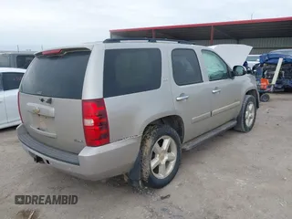 2008 Chevrolet Tahoe LTZ с VIN 1GNFK13028J228178, выставлен на аукционе IAAI как лот 42333269 с пробегом 196 714 миль миль и . История ставок и продаж доступна на DreamBid. Изображение 11.