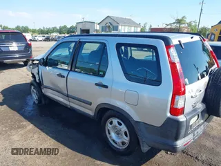 2006 Honda CR-V LX z VIN SHSRD78596U445523, wystawiony jako IAAI lot #42212230 z przebiegiem 141 228 mil mil oraz . Historia ofert i sprzedaży dostępna na DreamBid. Obrazek 3.