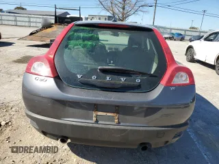 2010 Volvo C30 z VIN YV1672MK0A2183378, wystawiony jako Copart lot #76597384 z przebiegiem 180 428 mil mil oraz Szkoda całkowita • Salvage title. Historia ofert i sprzedaży dostępna na DreamBid. Obrazek 6.
