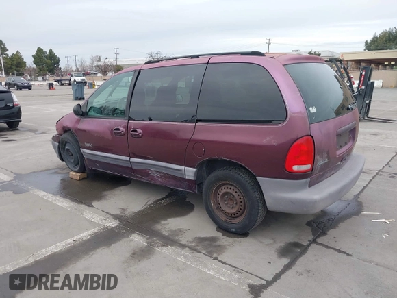 1999 Plymouth Voyager z VIN 2P4GP45R8XR382654, wystawiony jako IAAI lot #41576604 z przebiegiem 162 219 mil mil oraz . Historia ofert i sprzedaży dostępna na DreamBid. Obrazek 3.