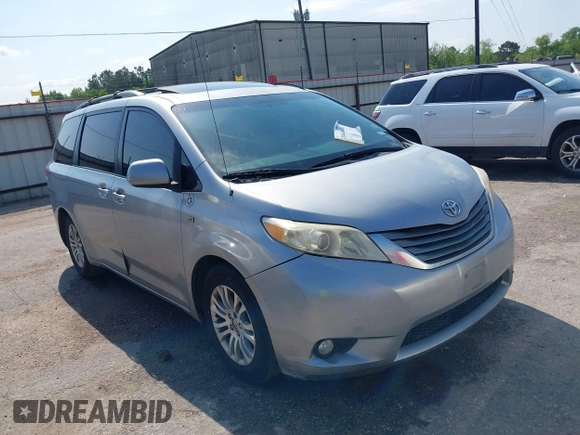2011 Toyota Sienna XLE AAS with VIN 5TDYK3DC3BS007690, listed as a IAAI auction lot 42044640 with 253,359 mi miles. Bid and sale history available at carsss.com. Image 1.
