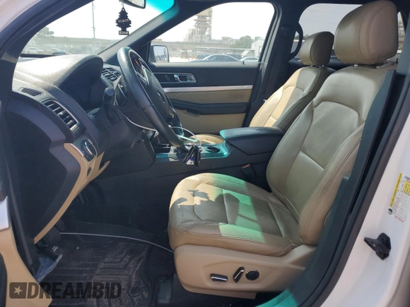 2017 Ford Explorer XLT z VIN 1FM5K7D88HGB49909, wystawiony jako Copart lot #59027255 z przebiegiem 133 536 mil mil oraz Szkoda całkowita • Salvage title. Historia ofert i sprzedaży dostępna na DreamBid. Obrazek 7.