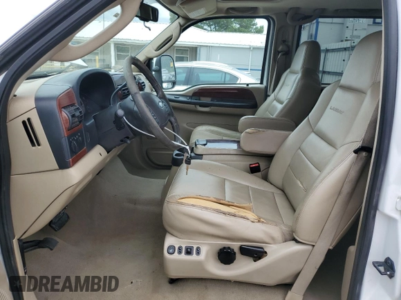 2006 Ford F-250 XL z VIN 1FTSW21P66EA21784, wystawiony jako Copart lot #59556905 z przebiegiem 162 561 mil mil oraz Szkoda całkowita • Salvage title. Historia ofert i sprzedaży dostępna na DreamBid. Obrazek 7.