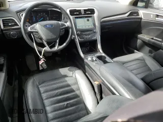 2018 Ford Fusion SE z VIN 3FA6P0HD8JR217719, wystawiony jako Copart lot #53429555 z przebiegiem 108 953 mil mil oraz Szkoda całkowita • Salvage title. Historia ofert i sprzedaży dostępna na DreamBid. Obrazek 8.
