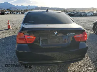 2009 BMW 3 Series 328i z VIN WBAPH77559NM47762, wystawiony jako Copart lot #85077774 z przebiegiem 215 502 mil mil oraz Szkoda całkowita • Salvage title. Historia ofert i sprzedaży dostępna na DreamBid. Obrazek 6.