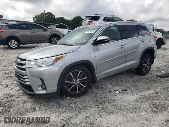 2017 Toyota Highlander XLE с VIN 5TDJZRFHXHS464966, выставлен на аукционе Copart как лот 64739515 с пробегом 115 053 миль миль и Списание • Salvage title. История ставок и продаж доступна на DreamBid. Изображение 1.