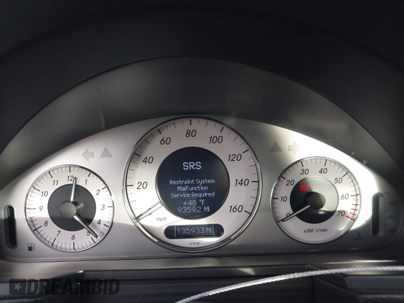 2009 Mercedes-Benz E-Class Luxury 3.5L with VIN WDBUF56X79B438094, listed as a IAAI auction lot 41524000 with 135,933 mi miles. Bid and sale history available at carsss.com. Image 7.