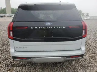 2025 Ford Expedition Platinum с VIN 1FMJU1M84SEA14869, выставлен на аукционе Copart как лот 59540035 с пробегом 4 032 миль миль и На запчасти • Non repairable. История ставок и продаж доступна на DreamBid. Изображение 6.
