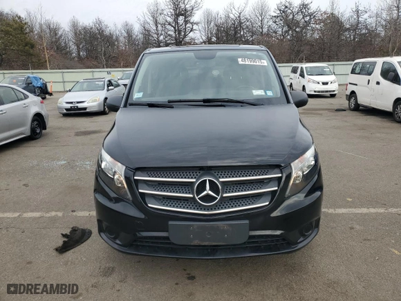 2018 Mercedes-Benz Metris Passenger Van with VIN WD4PG2EE0J3352625, listed as a Copart auction lot 48199015 with NaN miles and Clean Title. Bid and sale history available at carsss.com. Image 5.