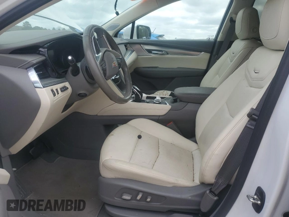 2022 Cadillac XT5 FWD Premium Luxury z VIN 1GYKNCRS5NZ174787, wystawiony jako Copart lot #47541075 z przebiegiem 31 357 mil mil oraz Szkoda całkowita • Salvage title. Historia ofert i sprzedaży dostępna na DreamBid. Obrazek 7.