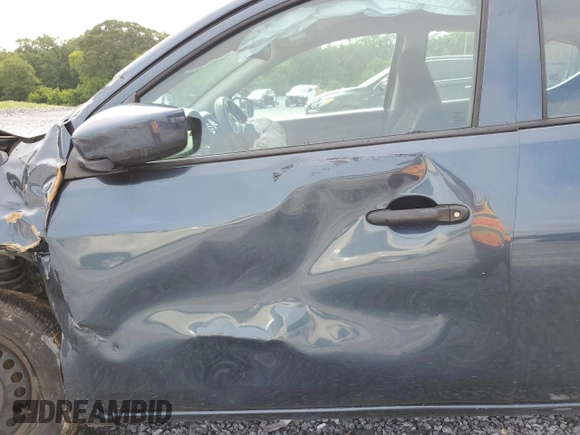 2016 Nissan Versa S with VIN 3N1CN7AP0GL885223, listed as a Copart auction lot 61551645 with 181,478 mi miles and Salvage title. Bid and sale history available at DreamBid. Image 7.