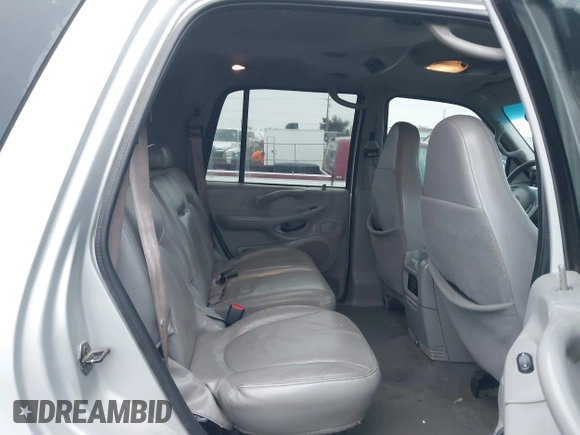2000 Ford Expedition XLT with VIN 1FMPU16L7YLA54864, listed as a IAAI auction lot 41729630 with 187,444 mi miles and . Bid and sale history available at DreamBid. Image 8.
