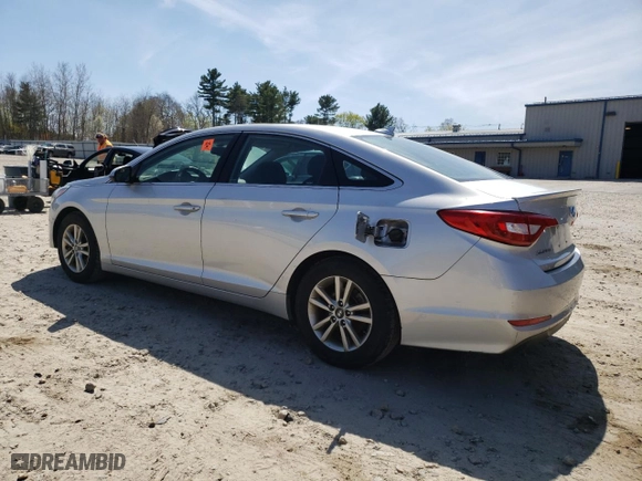 2015 Hyundai Sonata 2.4L SE with VIN 5NPE24AF8FH031535, listed as a Copart auction lot 54438405 with 143,629 mi miles and Clean Title. Bid and sale history available at carsss.com. Image 2.