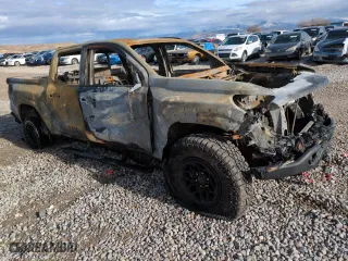 2024 Chevrolet Colorado 4WD ZR2 with VIN 1GCPTFEKXR1267236, listed as a Copart auction lot 86826314 with 0 mi miles and Non Repairable. Bid and sale history available at carsss.com. Image 4.