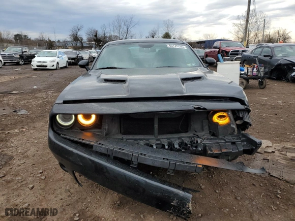 2015 Dodge Challenger SXT Plus with VIN 2C3CDZBG9FH732443, listed as a Copart auction lot 46172295 with 81,235 mi miles and Salvage Title. Bid and sale history available at carsss.com. Image 5.