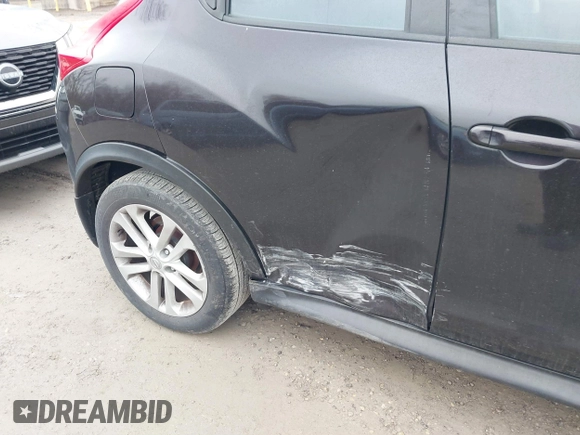 2014 Nissan Juke S with VIN JN8AF5MV0ET361986, listed as a IAAI auction lot 41570086 with 135,534 mi miles. Bid and sale history available at carsss.com. Image 6.