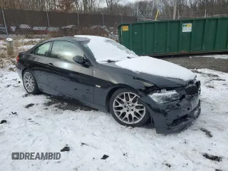 2009 BMW 3 Series 328i with VIN WBAWV13529P121249, listed as a Copart auction lot 89005845 with 107,011 mi miles and Salvage Title. Bid and sale history available at carsss.com. Image 4.