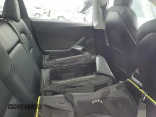 2020 Tesla Model Y Long Range z VIN 5YJYGDEF3LF028061, wystawiony jako Copart lot #57493175 z przebiegiem Nie podano mil oraz Czysty tytuł • Clean title. Historia ofert i sprzedaży dostępna na DreamBid. Obrazek 10.