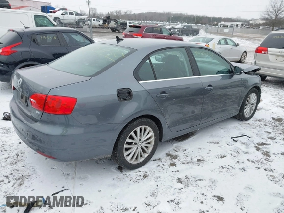 2013 Volkswagen Jetta TDI w/Premium с VIN 3VWLL7AJ9DM226266, выставлен на аукционе IAAI как лот 41625730 с пробегом 119 596 миль миль и . История ставок и продаж доступна на DreamBid. Изображение 4.