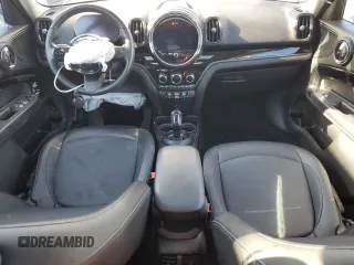 2022 MINI Countryman Cooper z VIN WMZ43BR01N3N70246, wystawiony jako Copart lot #84840724 z przebiegiem 63 433 mil mil oraz Szkoda całkowita • Salvage title. Historia ofert i sprzedaży dostępna na DreamBid. Obrazek 8.